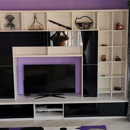 Luxury Apartment With Two Bedrooms And Large Living Room, 100 Square Meters, City Center أرادايا المظهر الخارجي الصورة