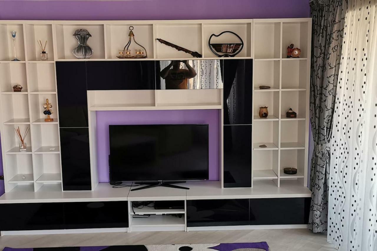 Luxury Apartment With Two Bedrooms And Large Living Room, 100 Square Meters, City Center أرادايا المظهر الخارجي الصورة